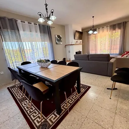 Casa Familiar Con Jacuzzi 度假居 阿尔豪林德拉托里
